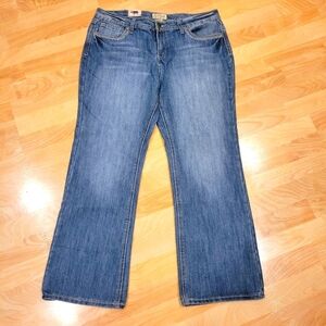 Earl Jeans Women's Boot Cut Mid Rise Jeans Size 16 SIZE 16P